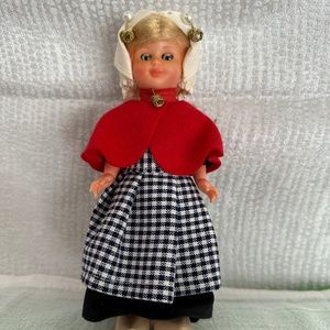 Vintage Collectible Souvenir Dutch, Holland  7.5” tall doll